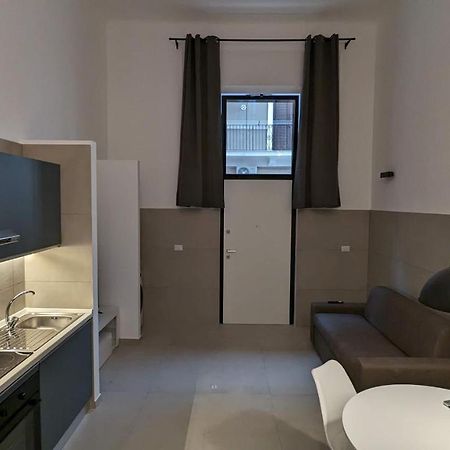 Valona 101 - Elegant Loft Apartman Bari Kültér fotó