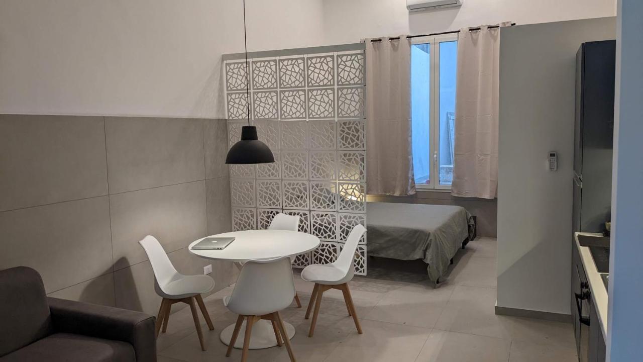 Valona 101 - Elegant Loft Apartman Bari Kültér fotó