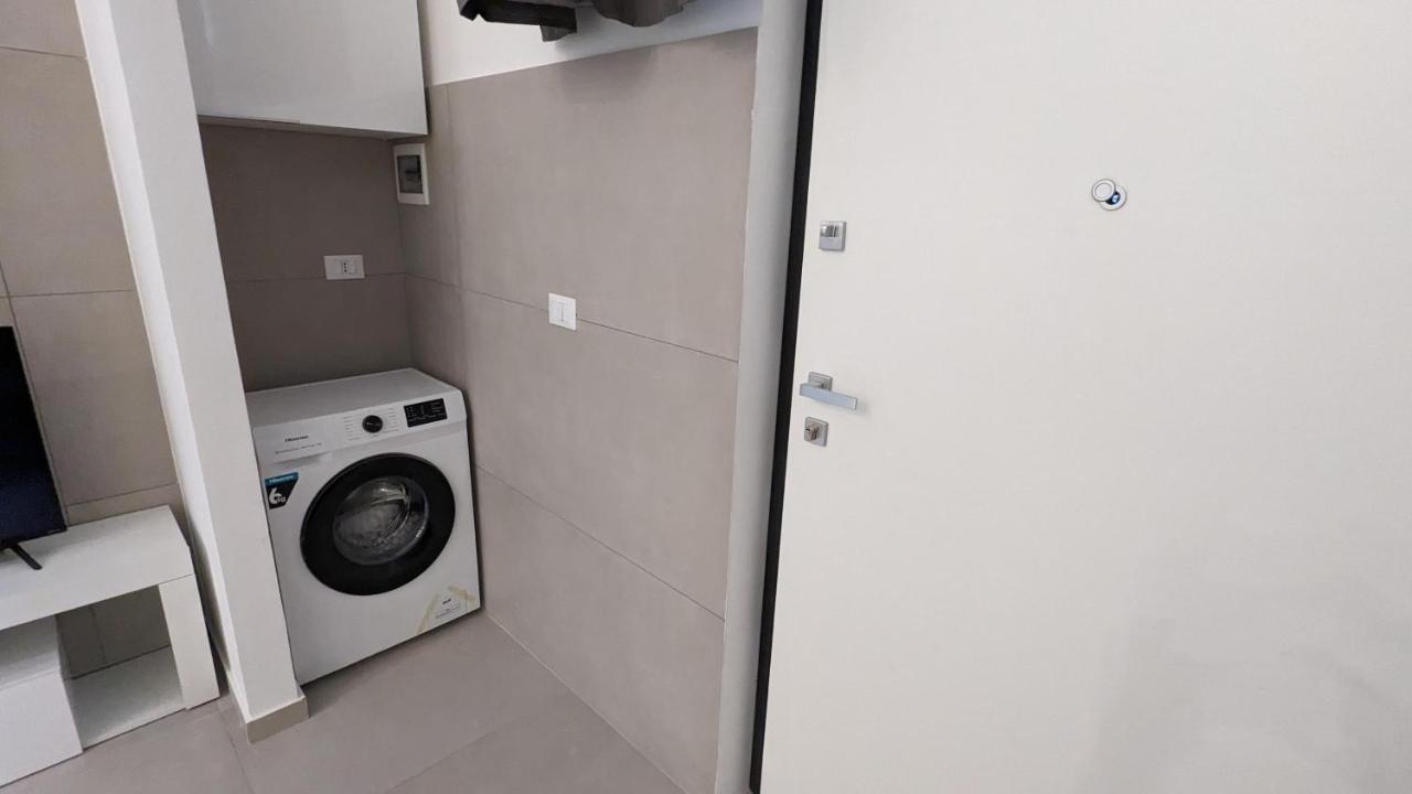 Valona 101 - Elegant Loft Apartman Bari Kültér fotó