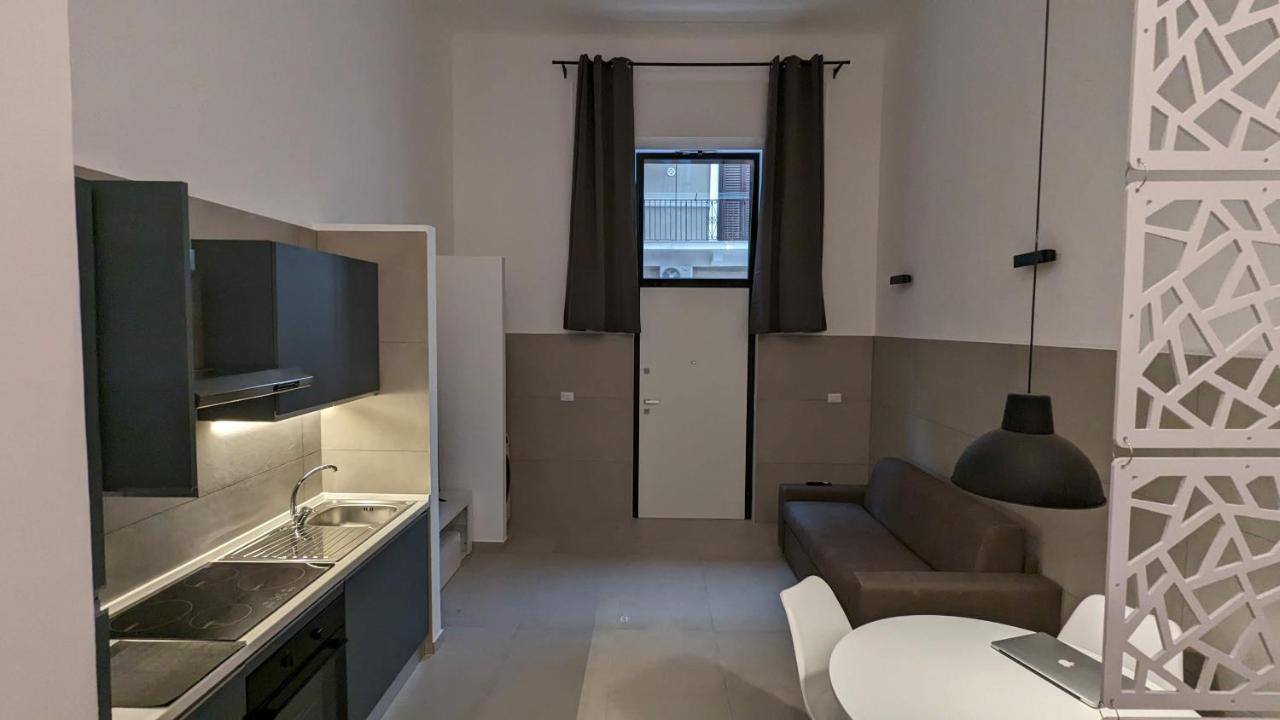 Valona 101 - Elegant Loft Apartman Bari Kültér fotó